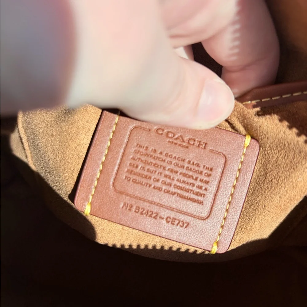 Coach Revel 24 Chalk White Color - Picture 10 of 12